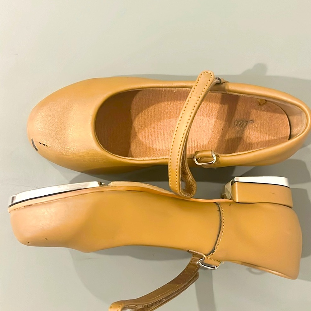 Lea’s Girls Tap Shoes